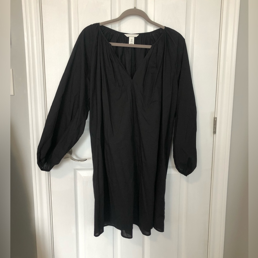 Black loose-fitting H&M dress